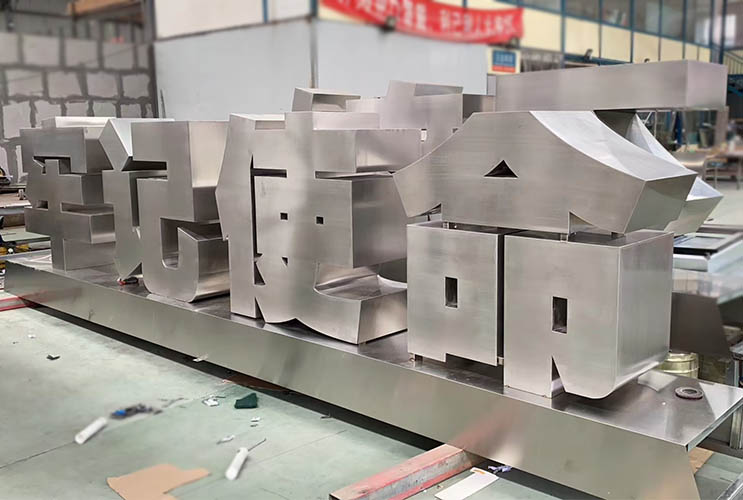 �Lɳ���P���